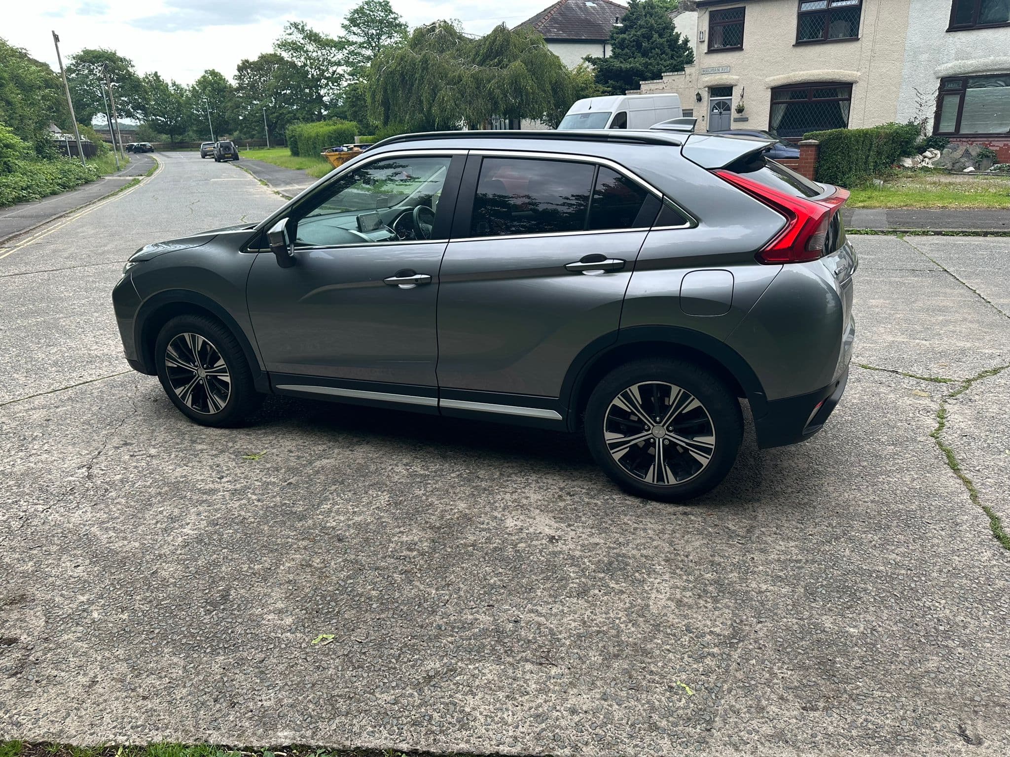 Mitsubishi Eclipse Cross (2019) thumbnail 5